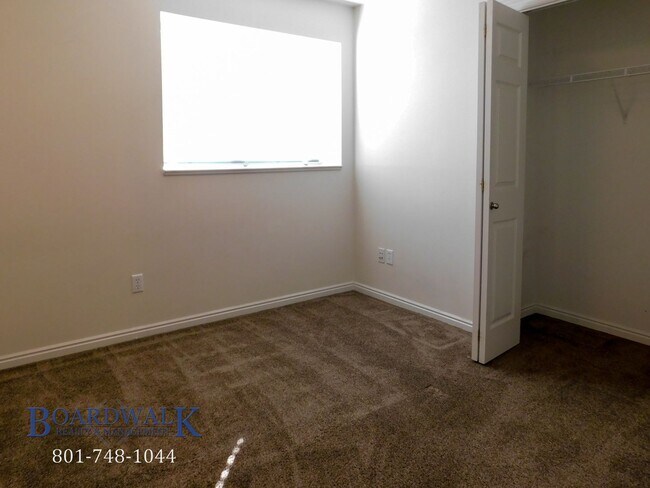 Building Photo - 1529 Westbury Way