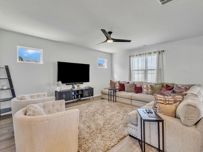 Building Photo - Build Equity While Leasing - Lease and Own...