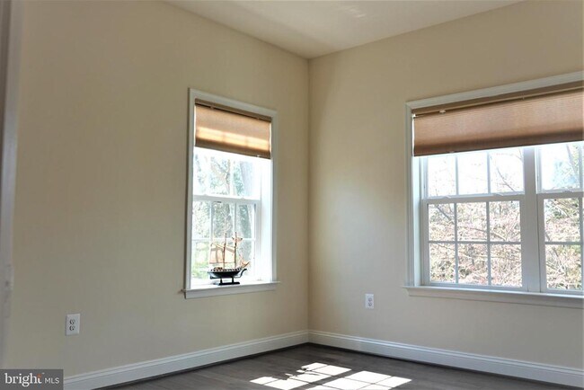 Building Photo - 6606 Pyle Rd