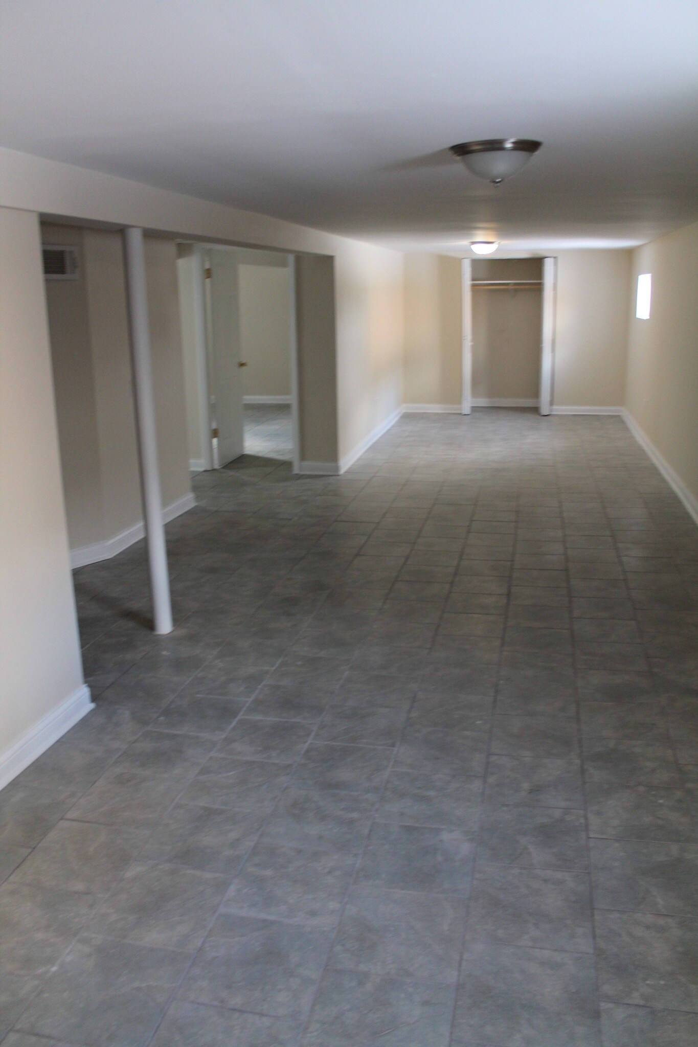 Building Photo - 18003 Greenview Terrace