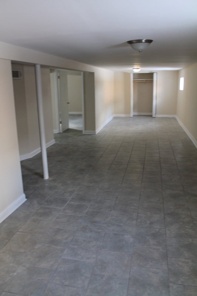 Building Photo - 18003 Greenview Terrace