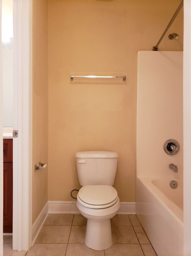 Building Photo - 3 bedroom town home for rent early January 2026, gated community with a garage for $1850 per month