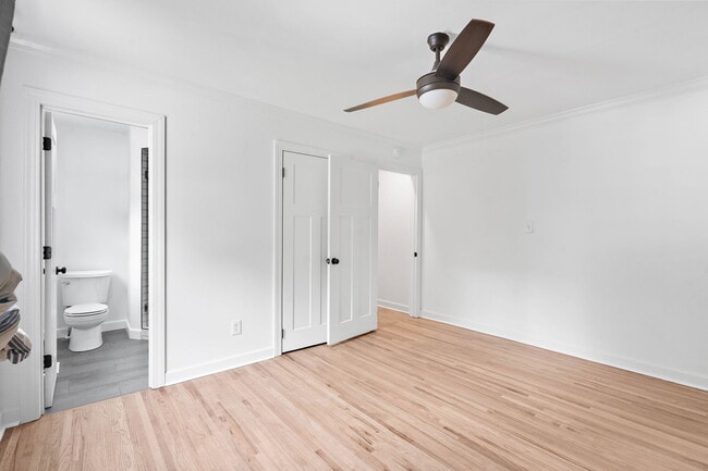 Building Photo - 806 Washington Ave