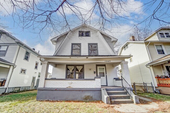 Building Photo - Three Bedroom Home for Lease in Dayton!