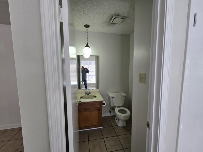 Building Photo - 117 Oak Ridge Ave