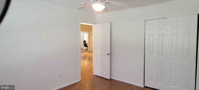 Building Photo - 2401 N Lakeshore Dr