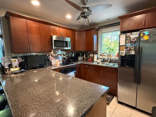 Primary Photo - Charming 3-Bedroom Condo in Laconia, NH – ...