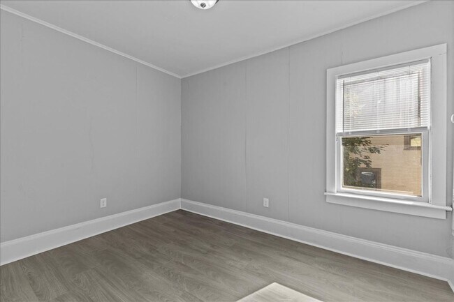 Building Photo - 410 St Paul St