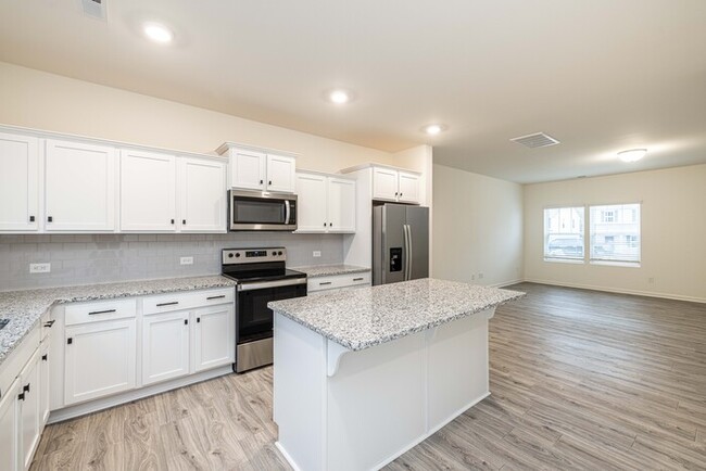 Building Photo - Townhome community with 3 br 2.5 Ba near I...