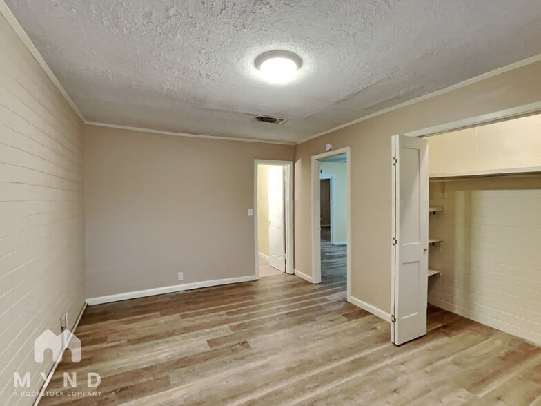 Building Photo - 1724 Breckenridge St