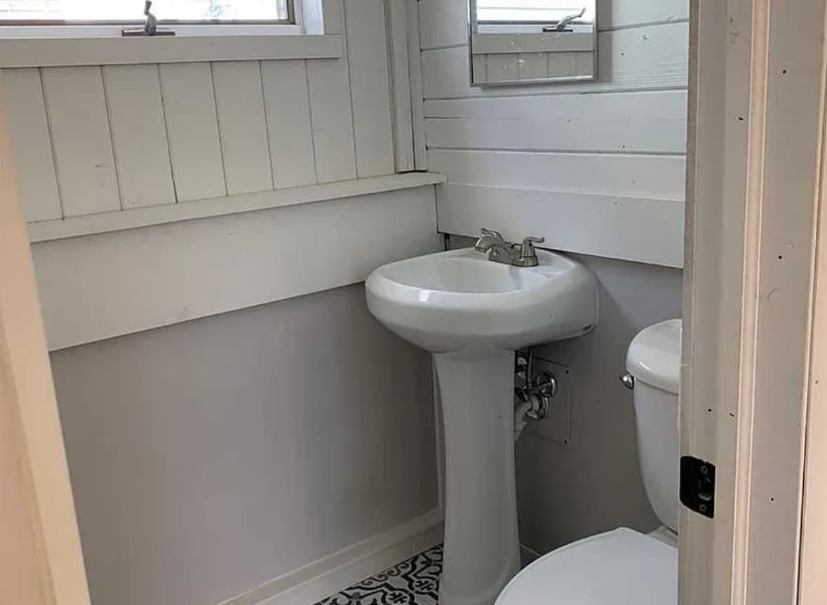 Building Photo - 98 North Rd