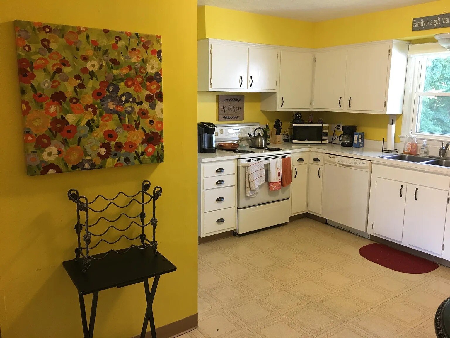 Building Photo - 131 N Hillsdale Dr