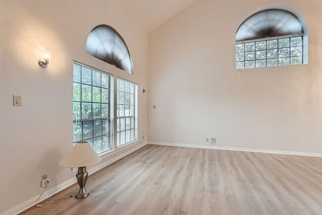 Building Photo - First time rental!