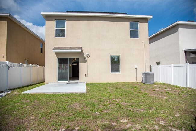 Building Photo - 105 Lacewing Pl