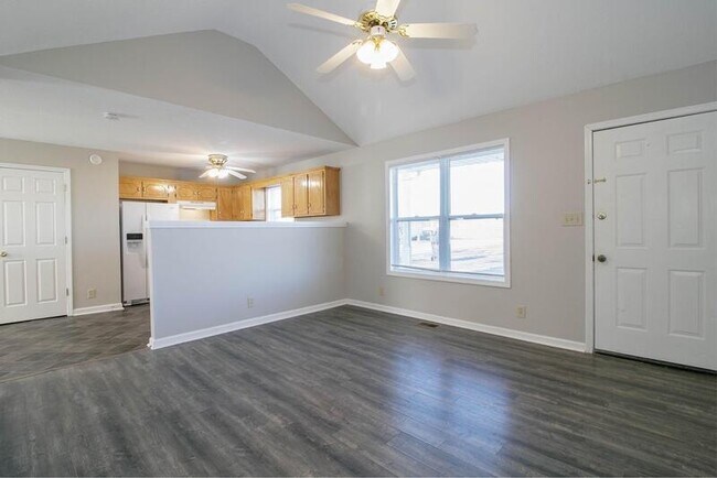 Building Photo - 1808 Harbor Dr