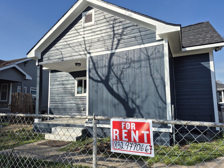 Building Photo - 7909 Ford St