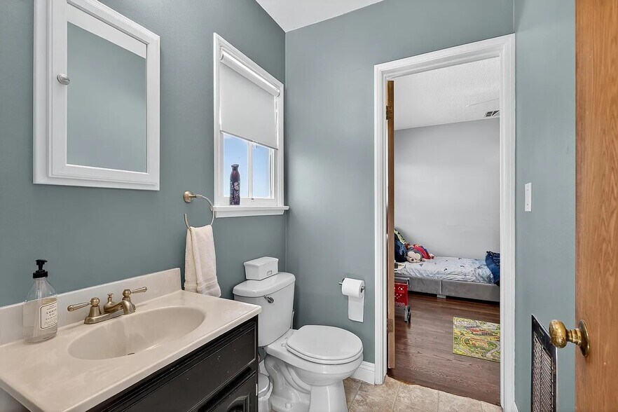 Building Photo - 2924 W 136th St