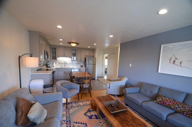 Building Photo - Move in special! Long Term! Furnished! Bus Route! Heat included! Pets negotiable!