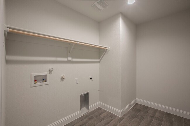 Building Photo - 509 Christel Sun Ln