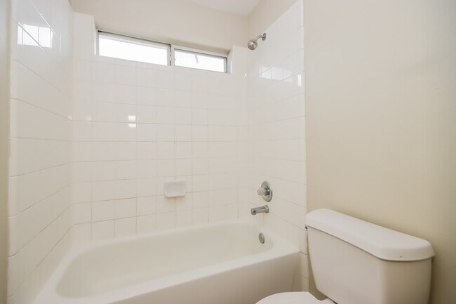 Building Photo - 9410 Mustang Park Ct