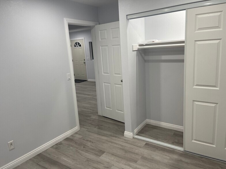 2nd bedroom - 1363 Hudspeth St