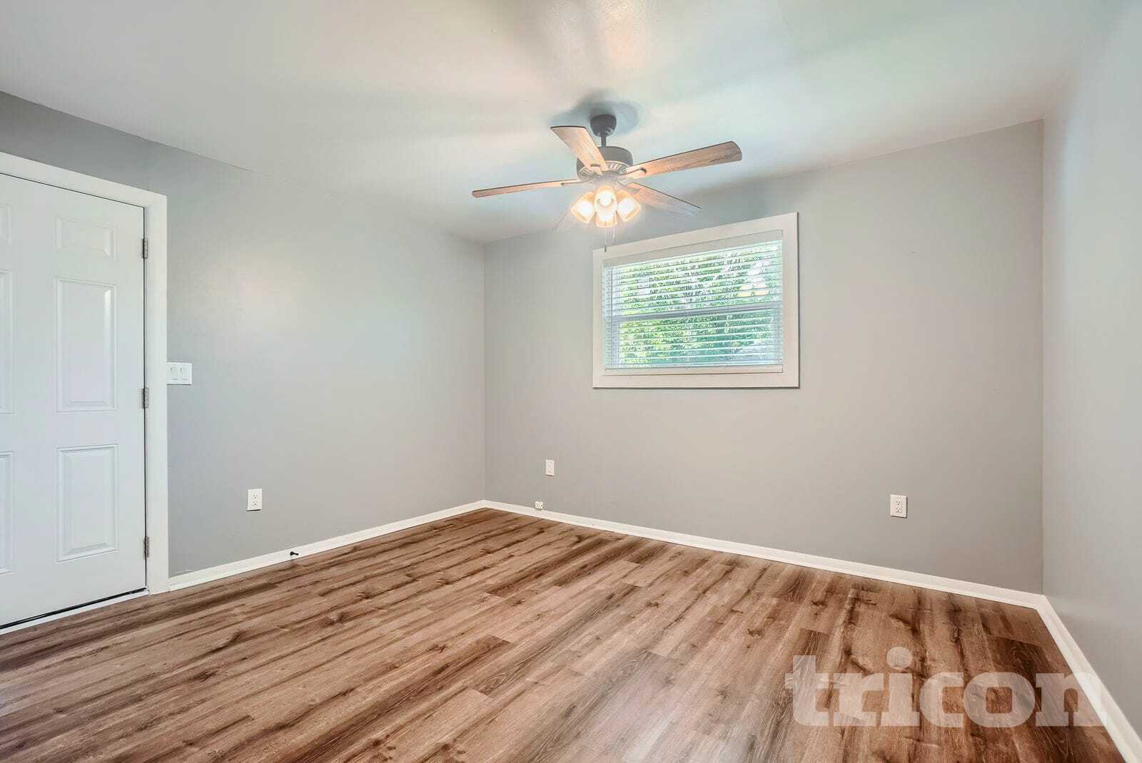 Building Photo - 243 E Bay Ave