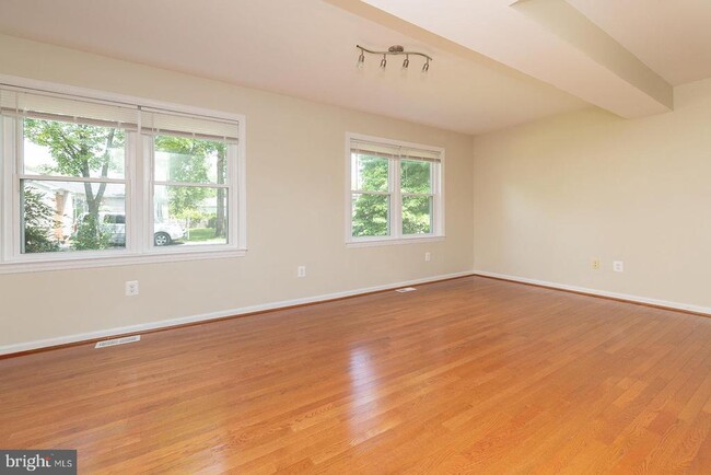 Building Photo - 15107 General Stevens Ct