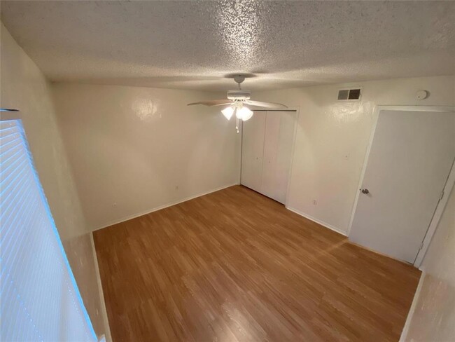 Building Photo - 4936 Diaz Ave