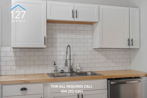 Building Photo - Great Property inside and out!