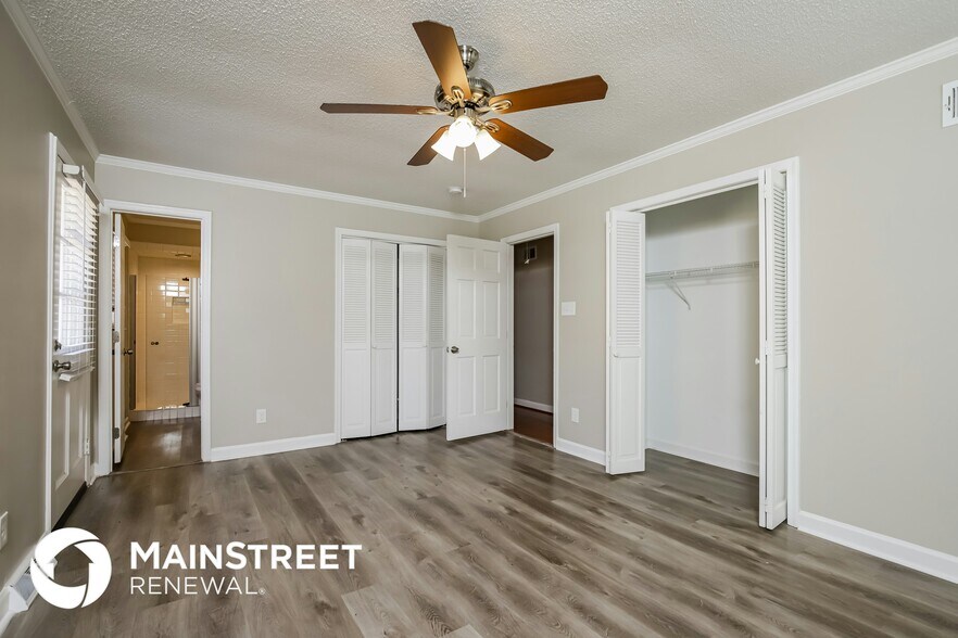 Building Photo - 23 Holly Crest Ct