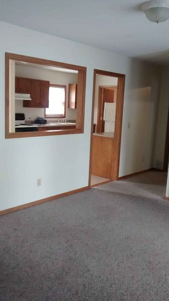 Living room - 511 10th St SE