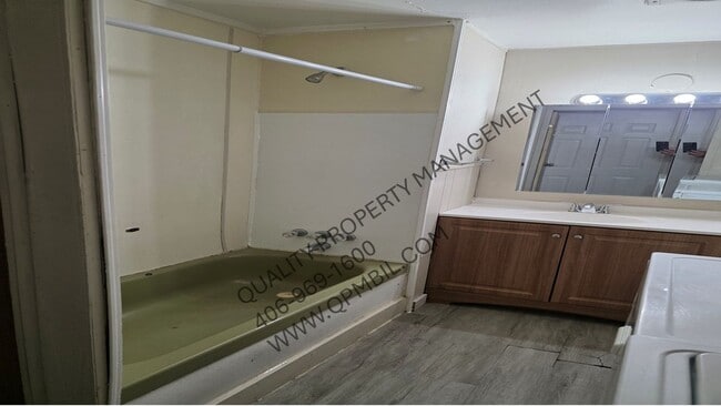 Building Photo - CANARY MOBILE CT