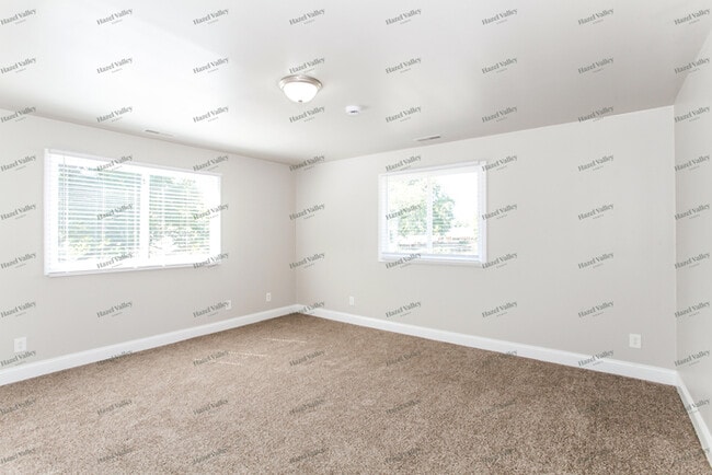 Building Photo - 413 Huntley Ct