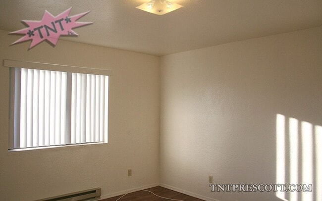 Building Photo - 1464