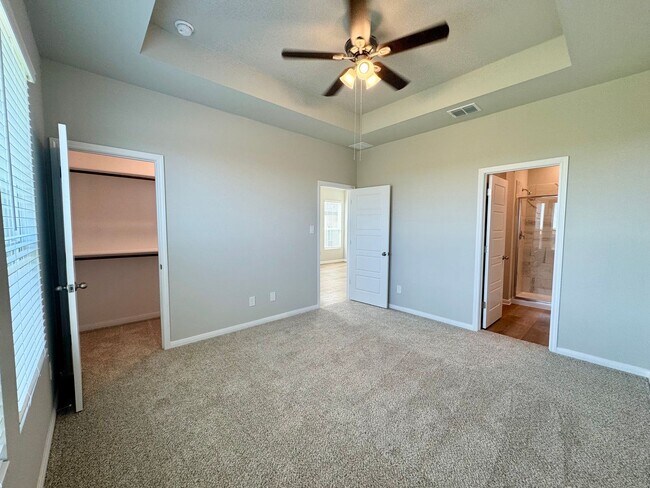 Building Photo - Stunning 3x2 Luxury Duplex in Buda, TX!