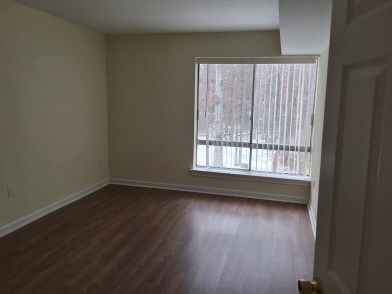 Bedroom 2 - 8417 Greenbelt Rd