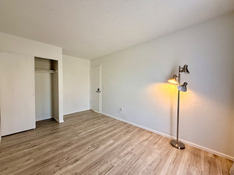 Building Photo - 2708 W 98th Dr