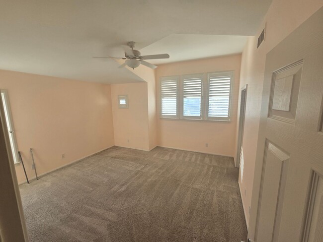 Building Photo - 4 Bedroom House in Penasquitos - 1 Bedroom/Bathroom Downstairs