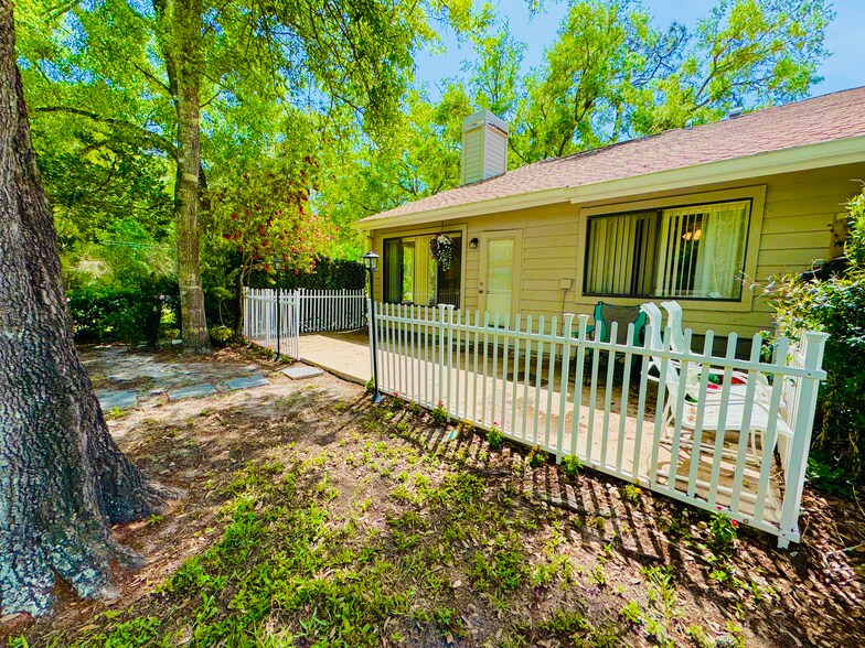 Building Photo - 4399 Brooker Creek Dr