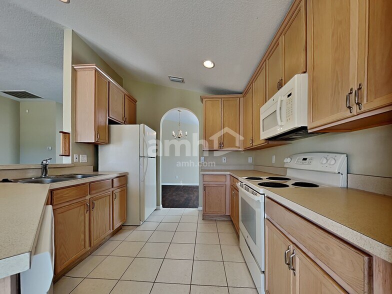 Building Photo - 8622 Tidal Bay Ln