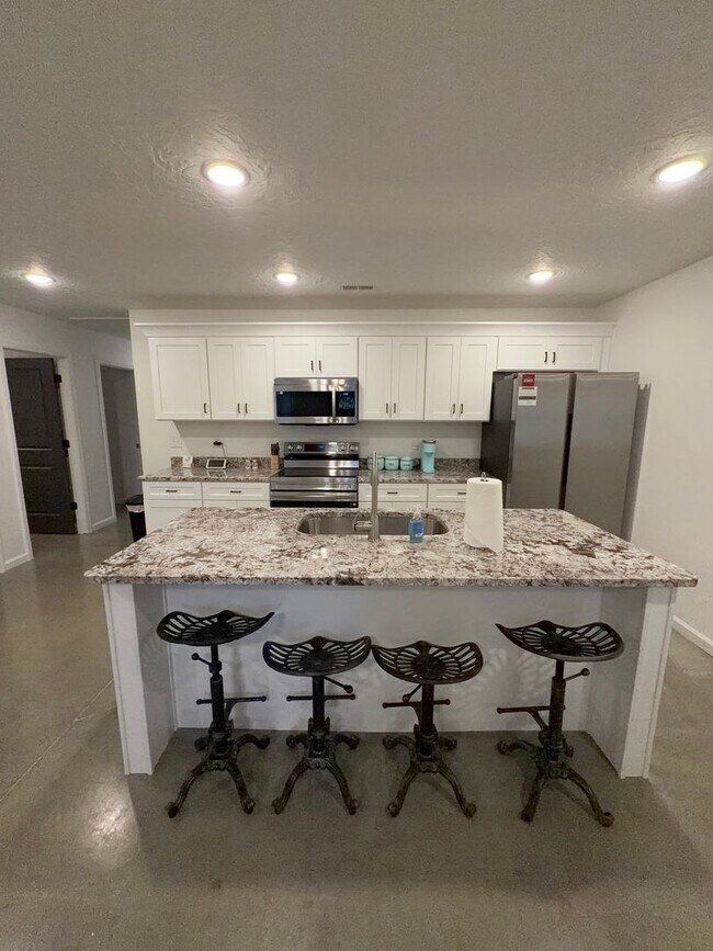 Building Photo - 526 Gadsden Rd NW