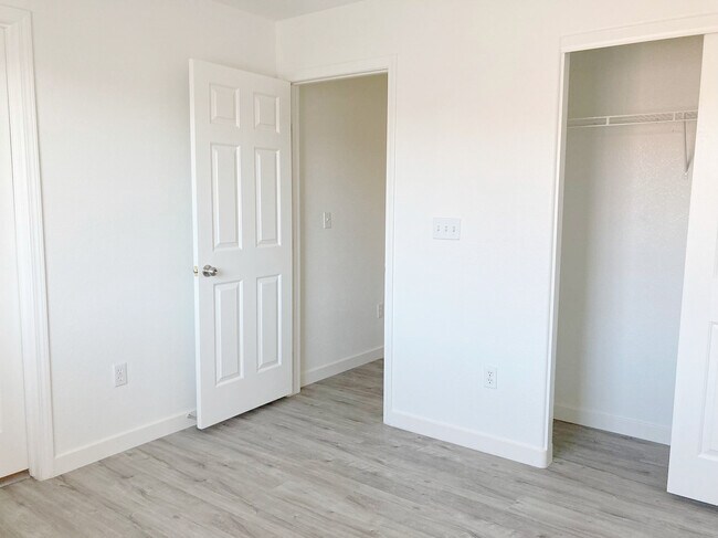 Building Photo - 4990 Tioga Pass Ave