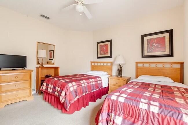 Building Photo - 1137 Liberty Hall Dr