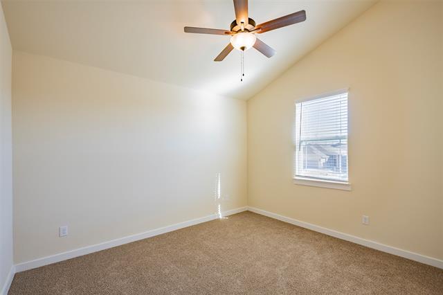 Building Photo - 643 Wheatfield Dr