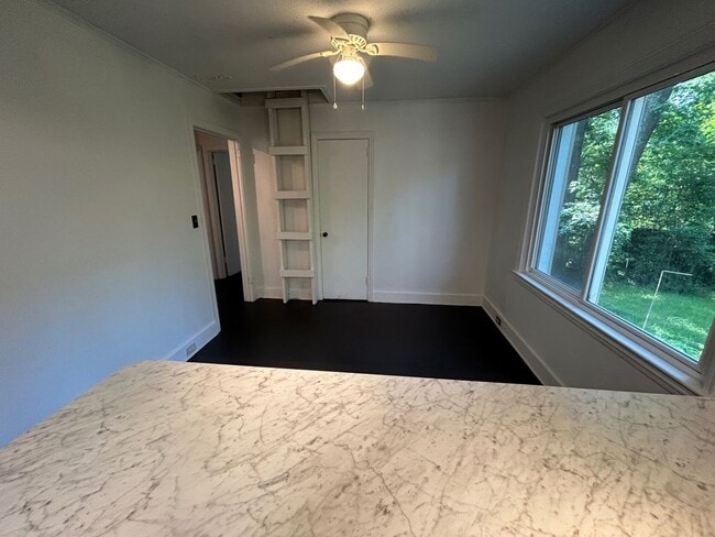 Building Photo - 244 Vallejo Cir