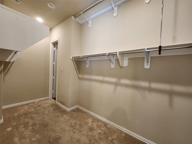 Building Photo - 23202 Brookdale Bay Ln