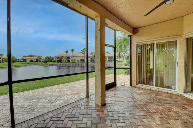 Building Photo - 23181 Fountain View Dr