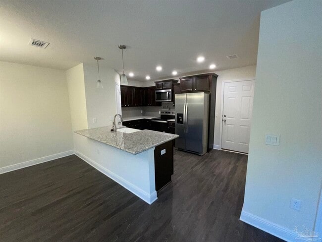 Building Photo - 5065 Peach Dr