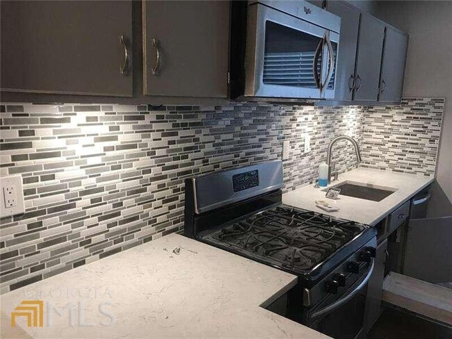 Building Photo - 306 Wynnes Ridge Cir SE