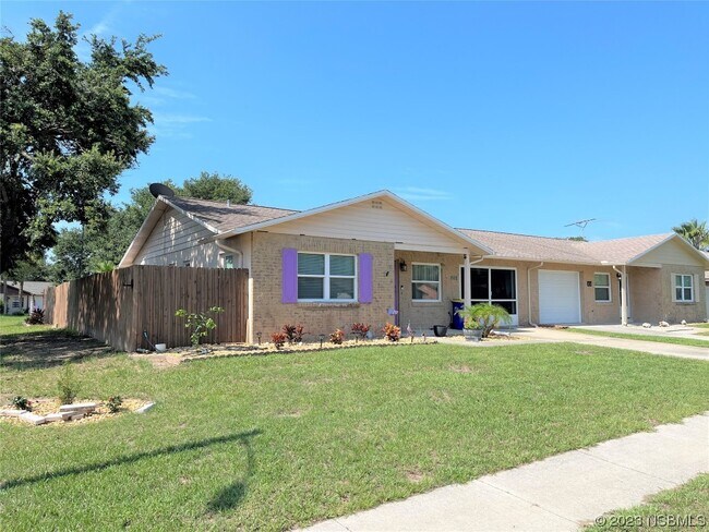 Building Photo - 802 Egret Ct